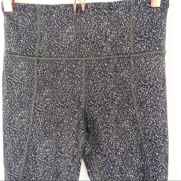 Athleta Lightning Static 7/8 Tights Pockets Black White Women's Size XS - Picture 5 of 12